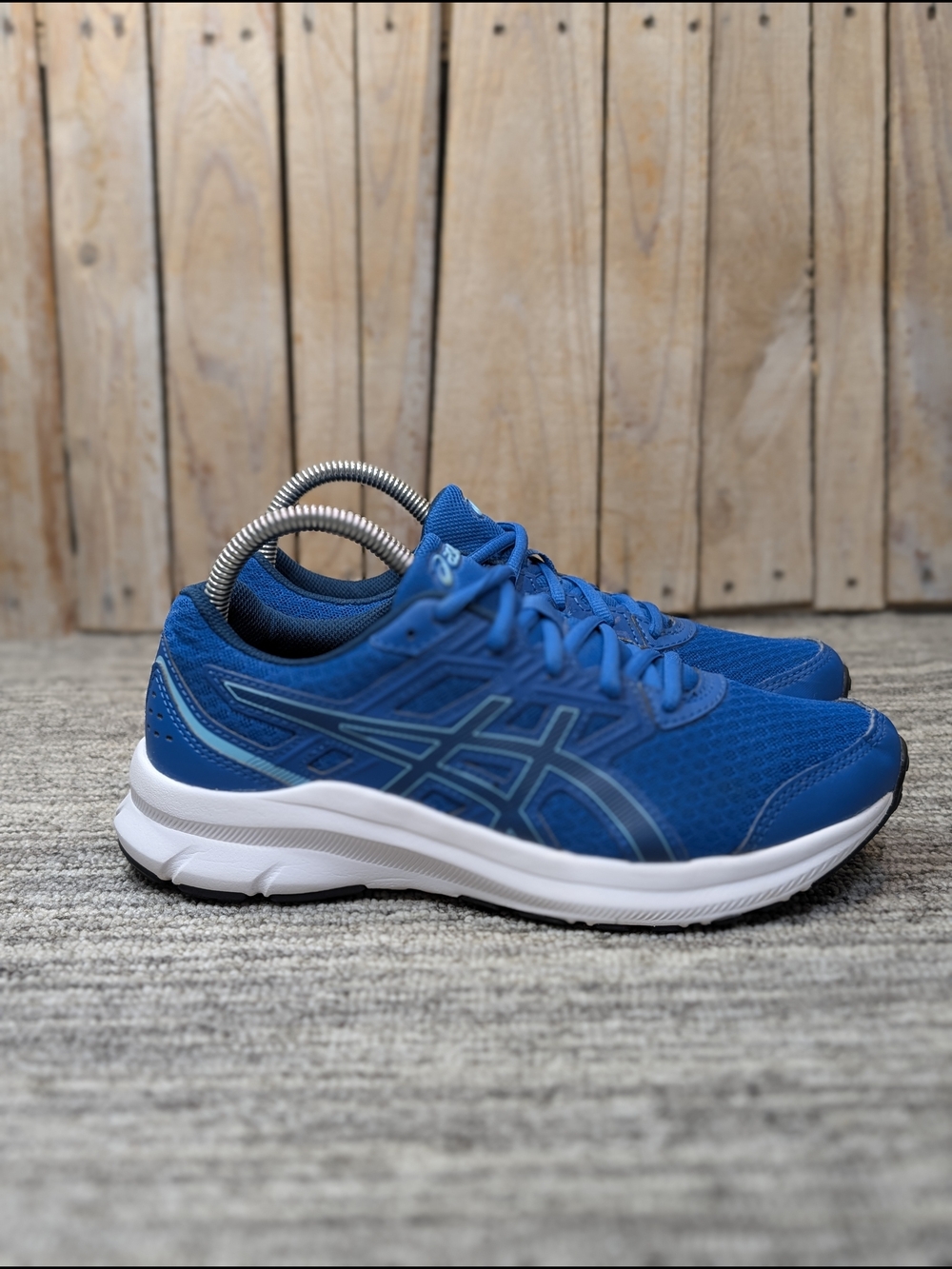 Asics Jolt 3 GS in Blue - Size 6 Youth